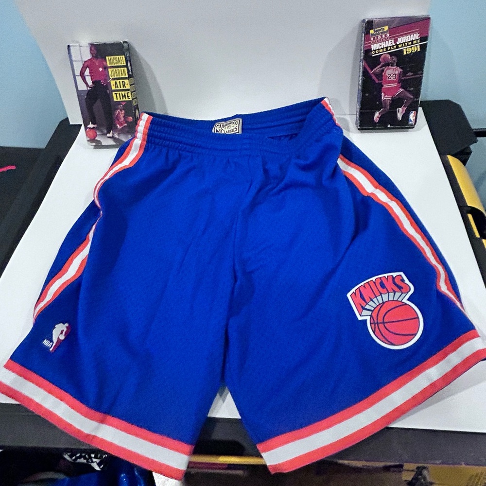 Men Mitchell & Ness size L vintage basketball shorts New York Knicks Ewing